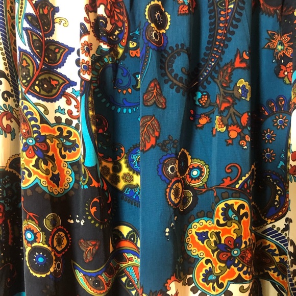 Fancy plus size blouse - Picture 3 of 4